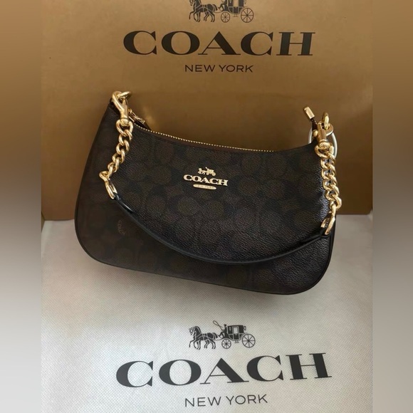 Coach Handbags - NWT COACH Teri Shoulder Bag In Signature Canvas